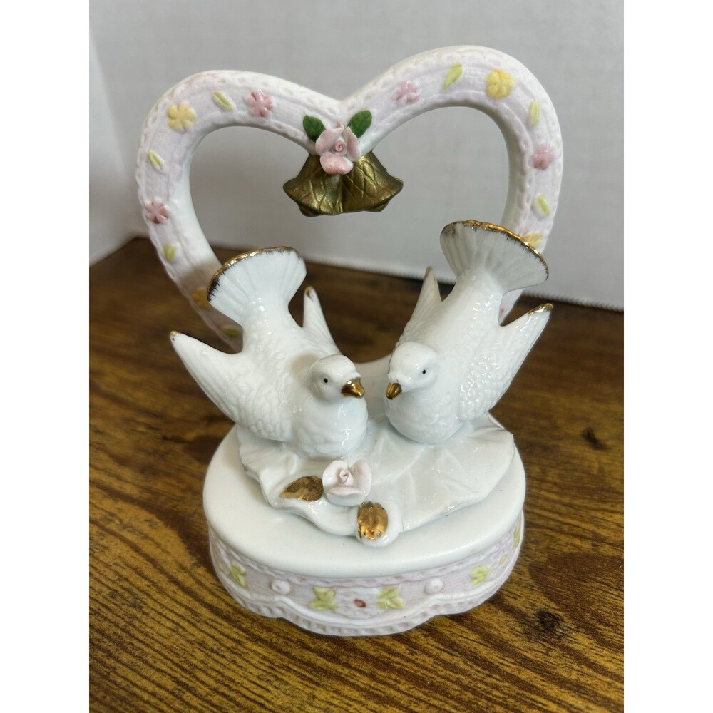 TOMA Porcelain White Dove Figurine Heart Arch Floral Decor Romantic Collectible - Picture 12 of 13